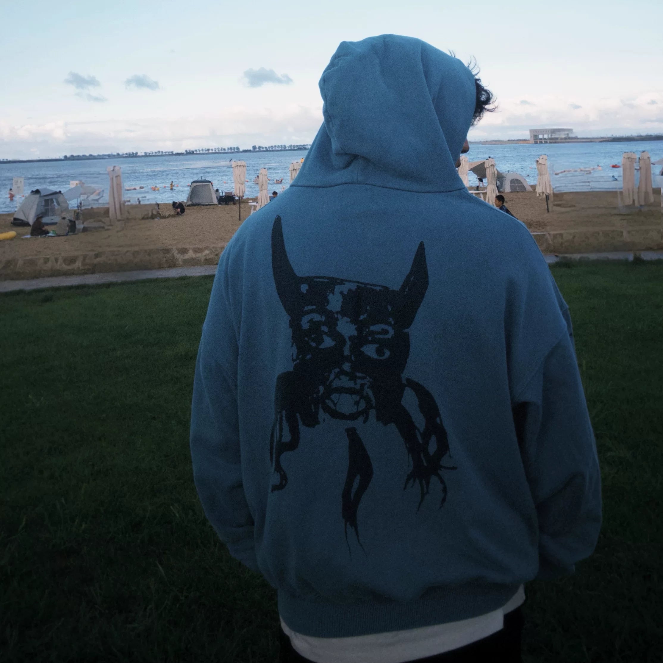 ERD's melancholic second-generation American niche leisure heavyweight wash destroys men's couples' early autumn hooded sweatshirts